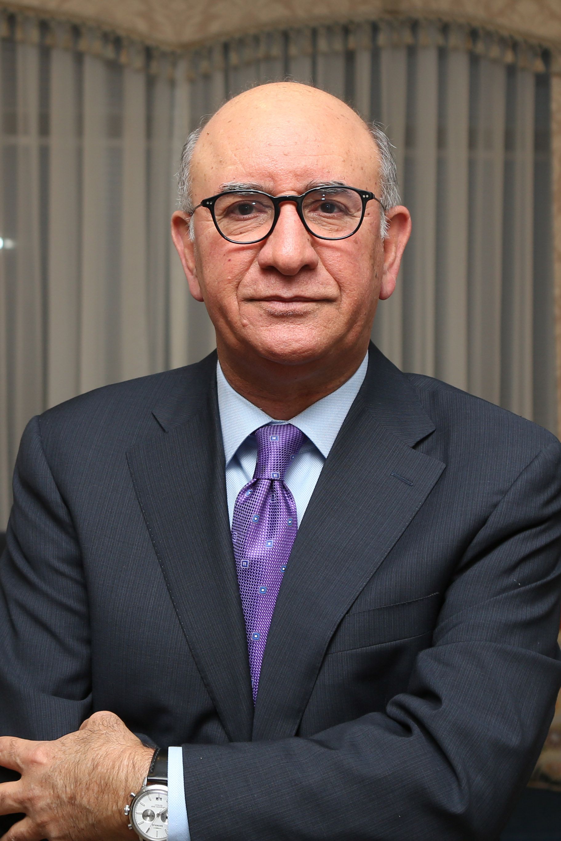Dr. Ali R. Guerami picture of double board-certified reproductive endocrinologist and infertility specialist, Dr. Ali R. Guerami
